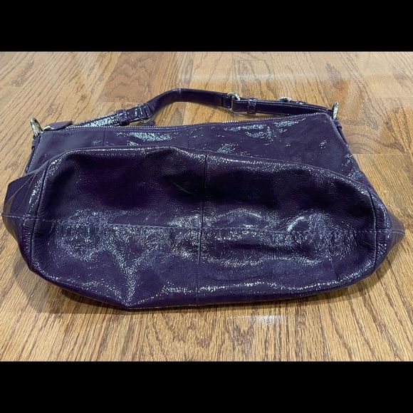 EUC Coach SoHo Hobo Shoulder Bag Patent Leather Purple Eggplant Plum - Picture 5 of 8